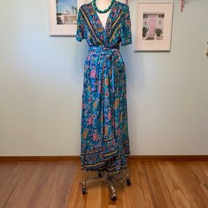 Floral maxi wrap dress 👗